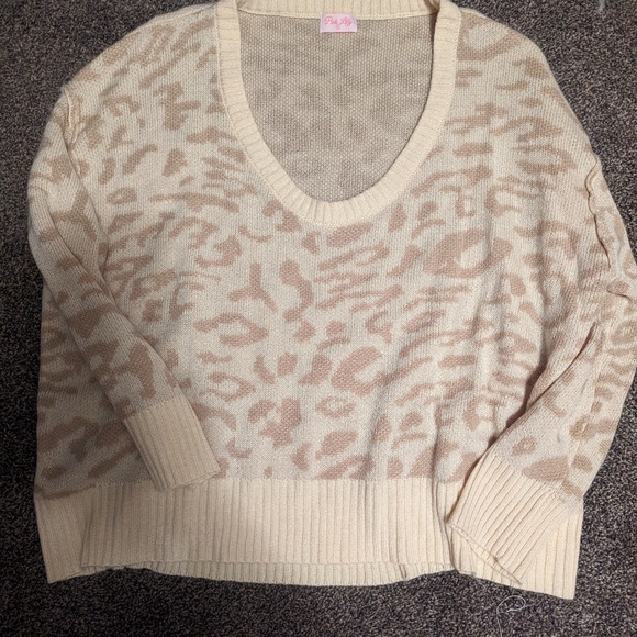 Pink Lily sweater - Picture 1 of 3